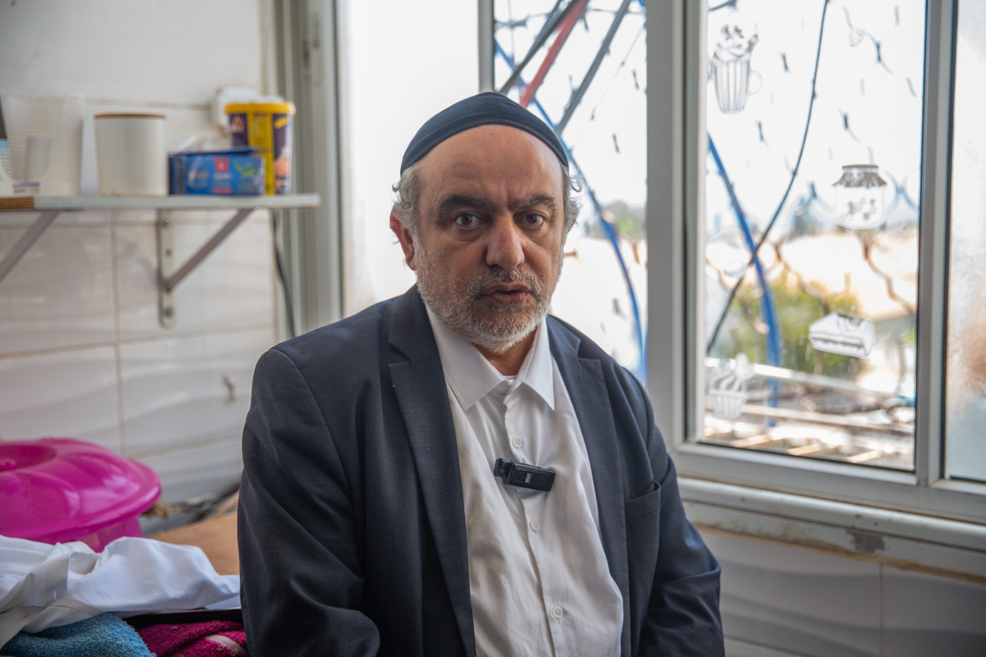 "ריח חונק". הרב אלי כהן