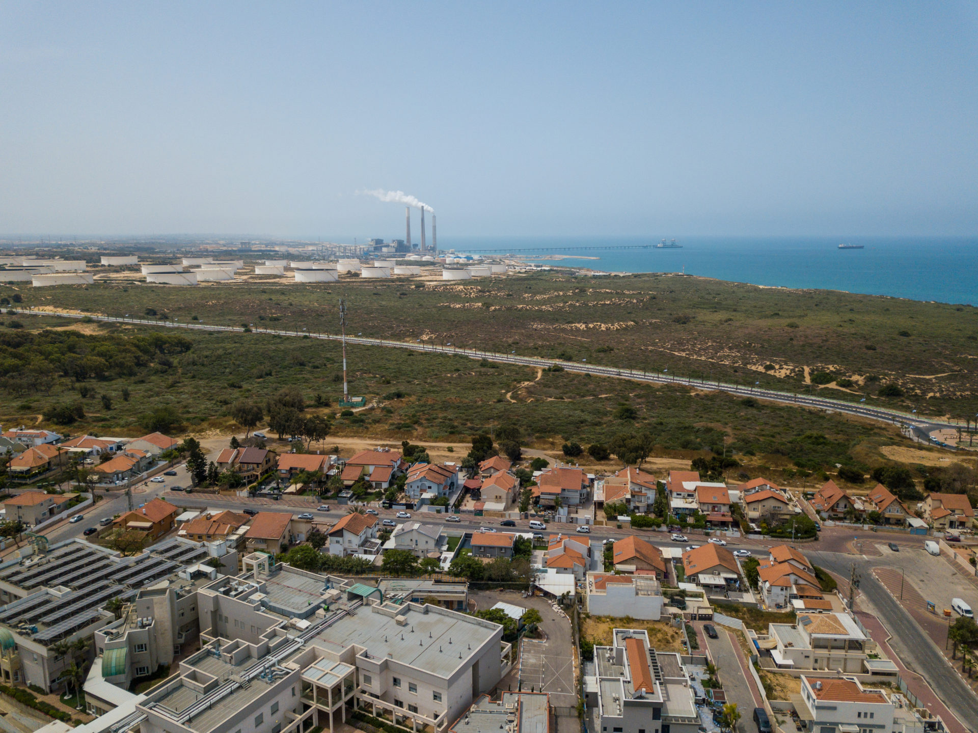 כאן מייצרים עננים