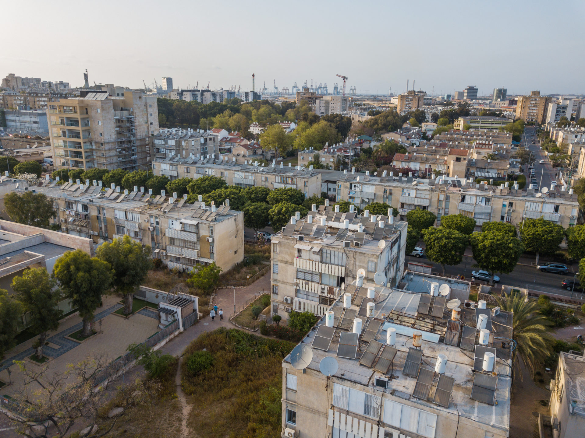מי שיכול - עוזב