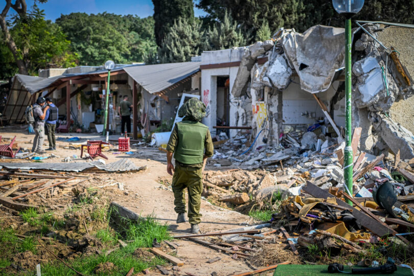 ההרס בקיבוץ כפר עזה אחרי טבח שבעה באוקטובר (צילום: אריה לייב אברהמס, פלאש 90)