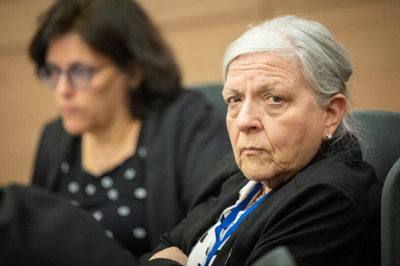 פרופ' דינה בן-יהודה, חברת ועדת סל הבריאות שהודחה בעקבות הבחישה של בבצ'יק. הכנסת, פברואר 2023 (צילום: יונתן זינדל, פלאש 90)