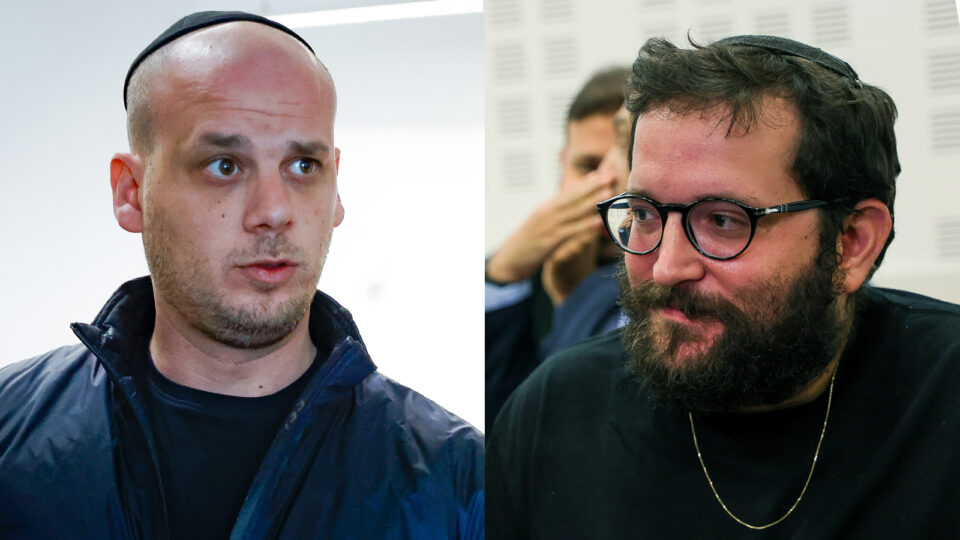 יונתן אוריך (מימין) ואלי פלדשטיין בבית המשפט, 2025 (צילומים: יהונתן שאול ויהושע יוסף, פלאש 90)