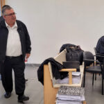 ח"כ דוד ביטן בפתח יום עדותו ה-14. בית המשפט המחוזי בלוד, 9.12.2025 (צילום: איתמר ב"ז)