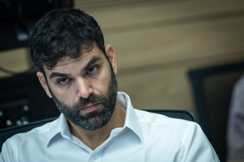 רמי רוזן, מנכ"ל המשרד להגנת הסביבה. הכנסת, יוני 2025 (צילום: יונתן זינדל, פלאש 90)