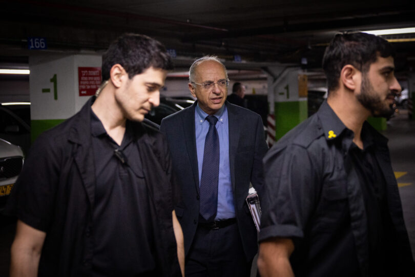 השופט נעם סולברג בדרכו לישיבה של הוועדה לבחירת שופטים. ירושלים, 2025 (צילום: חיים גולדברג, פלאש 90)