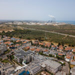 אזור התעשייה אשקלון ובתי מגורים הסמוכים (צילום: מערכת "שקוף")