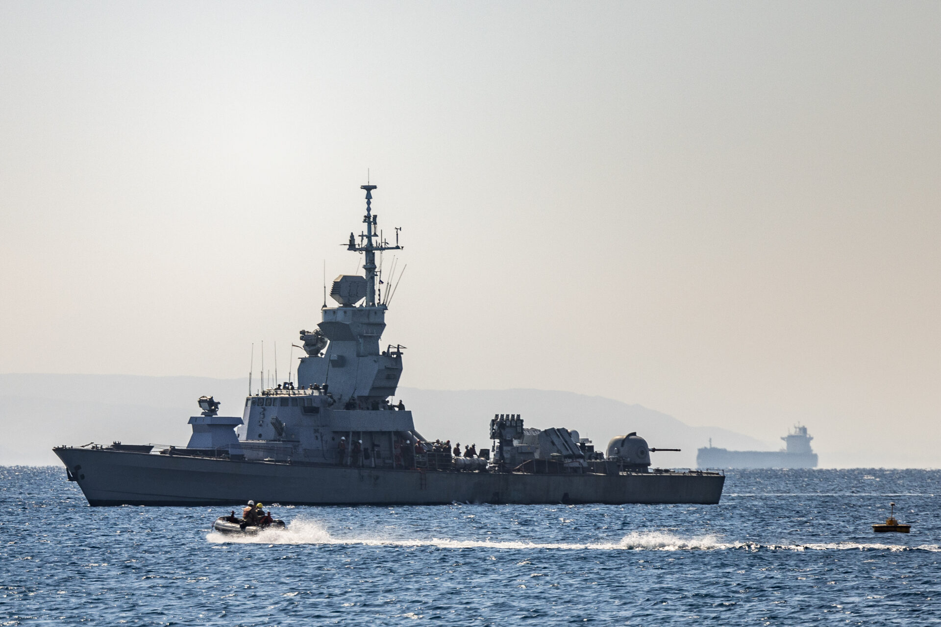 כלי שייט צה"לי ועליו כיפת ברזל (צילום: חיים גולדברג)